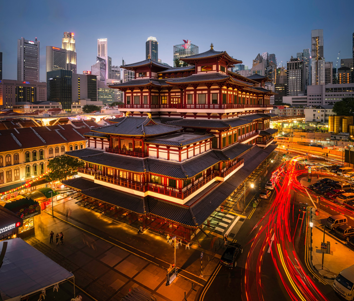 Buddha tooth relic temple in Chinatown