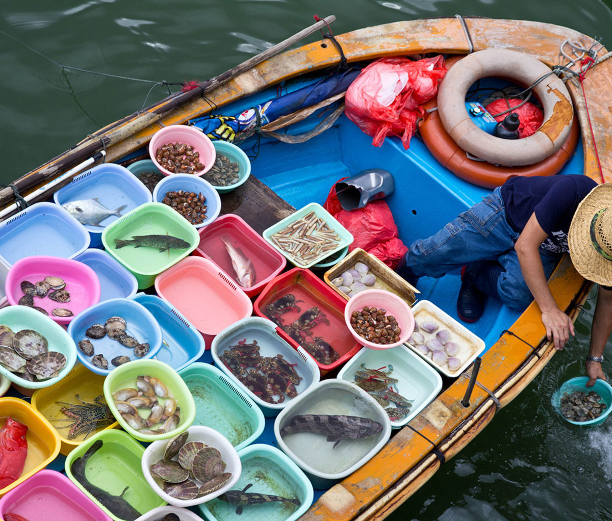 floating fish market