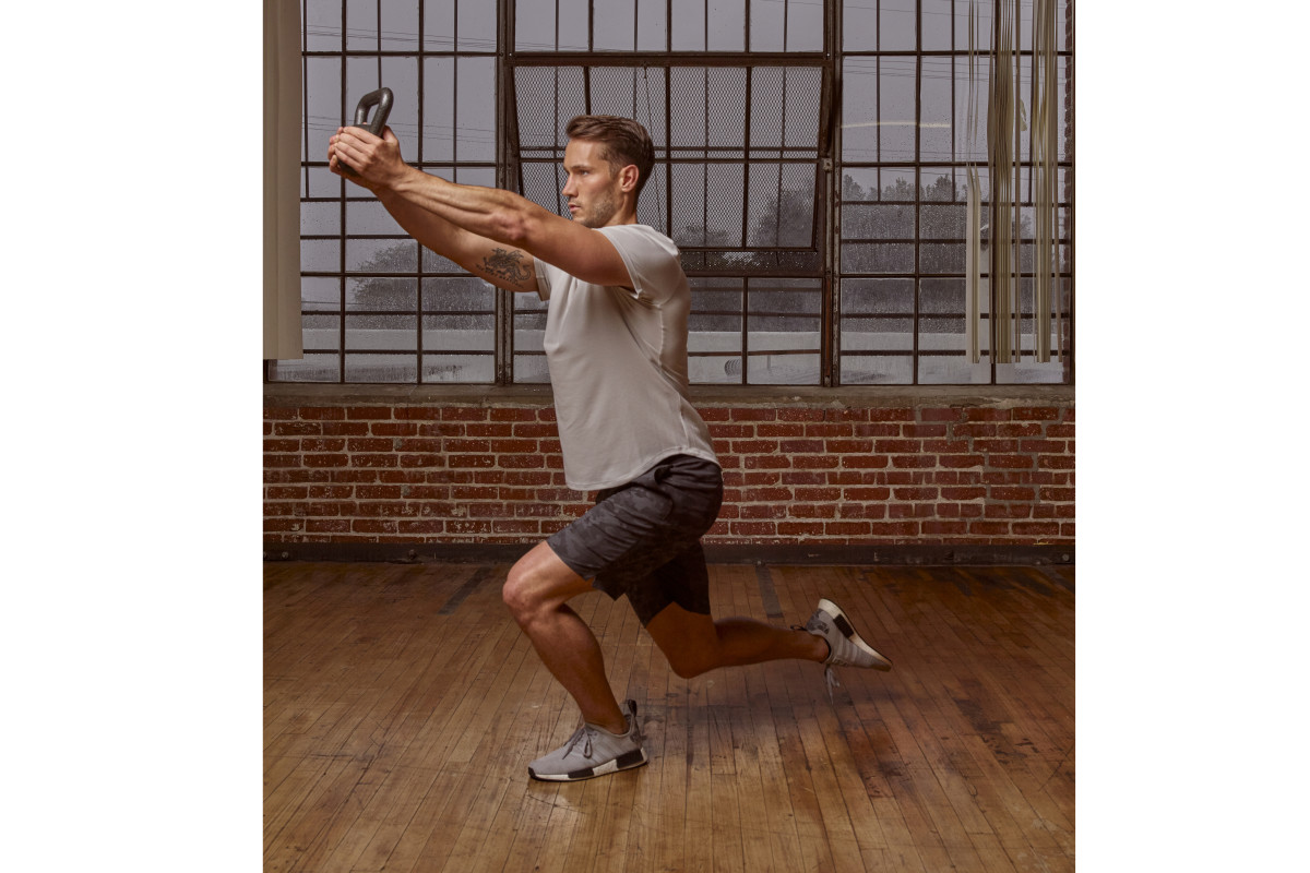 reverse airborne lunge