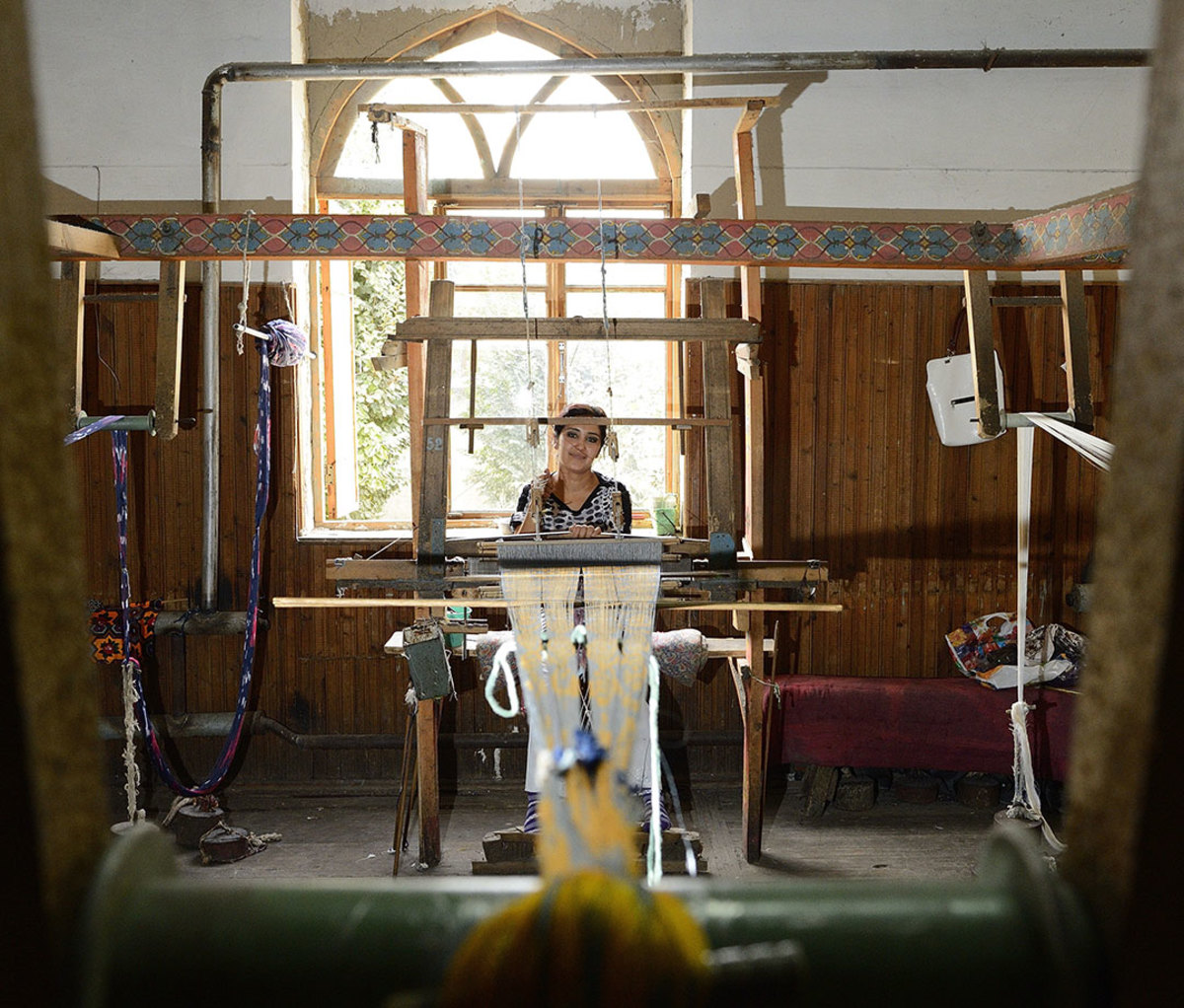 Loom of the Silk Factory in the City of Margillan