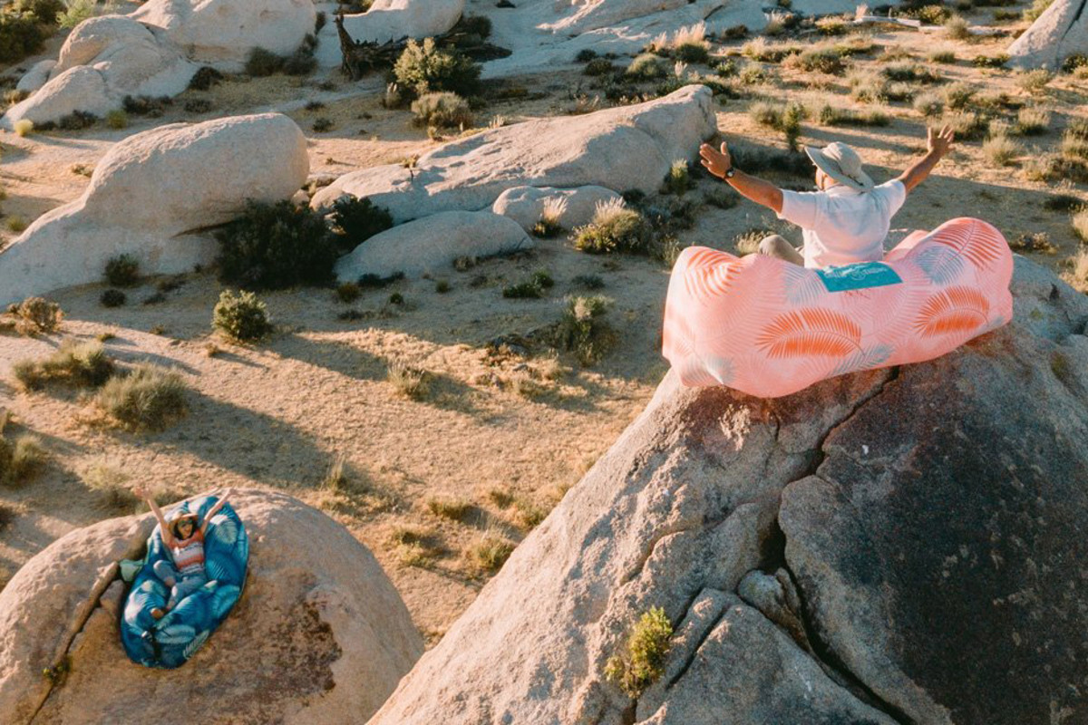 inflatable lounger