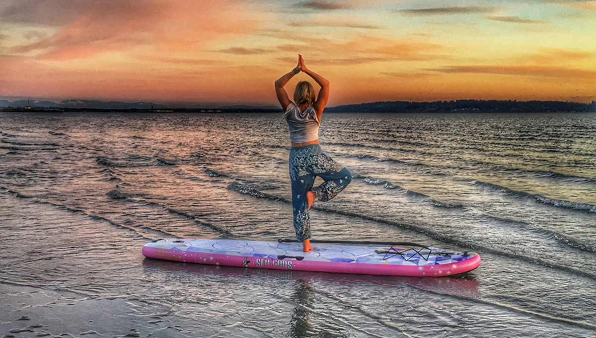 A color board that's perfect for SUP yoga.