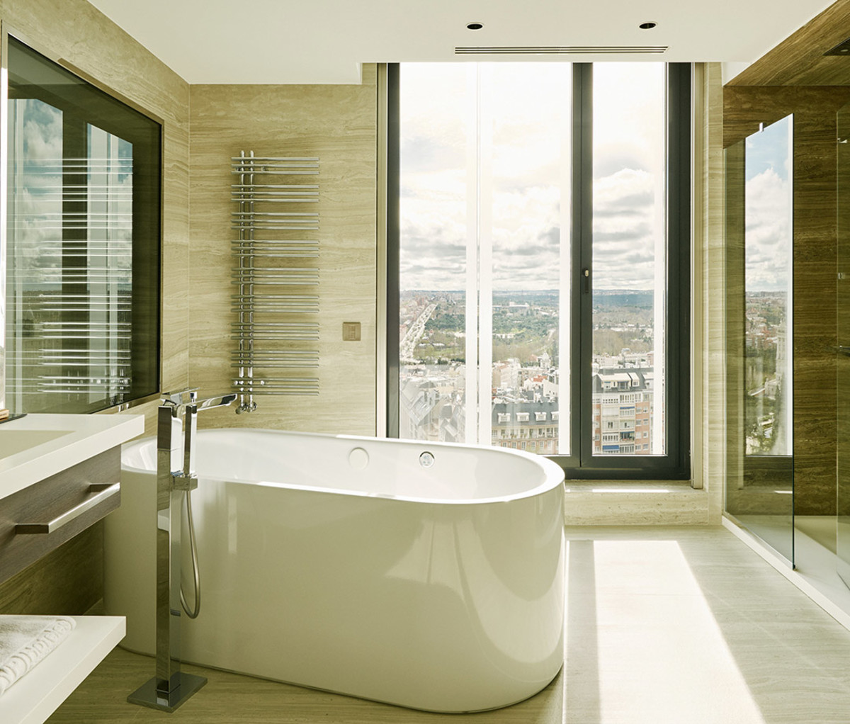 A suite from VP Plaza España Design