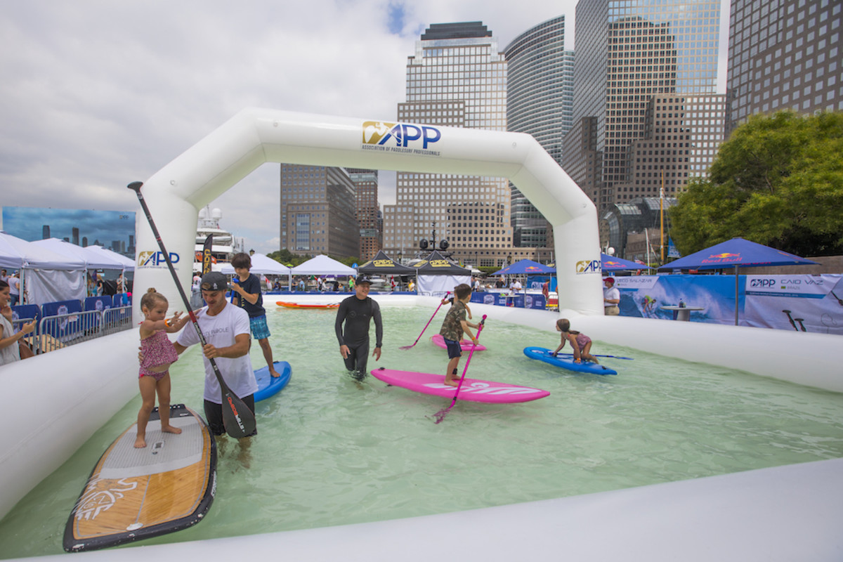 Zane and other pro paddlers helping to start 'em young.
