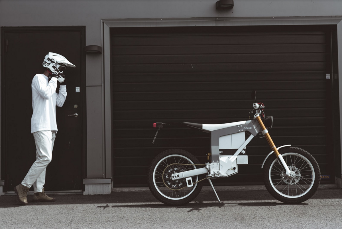 cake motorcycle