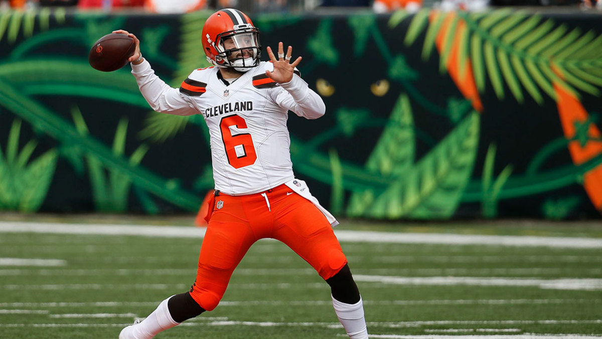 Cleveland Browns quarterback Baker Mayfield prepares to throw in the first half of an NFL football game against the Cincinnati Bengals, in Cincinnati