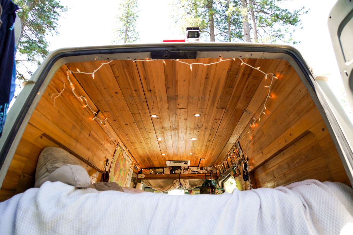 Van Tour Kaya Lindsay Dodge Sprinter Van