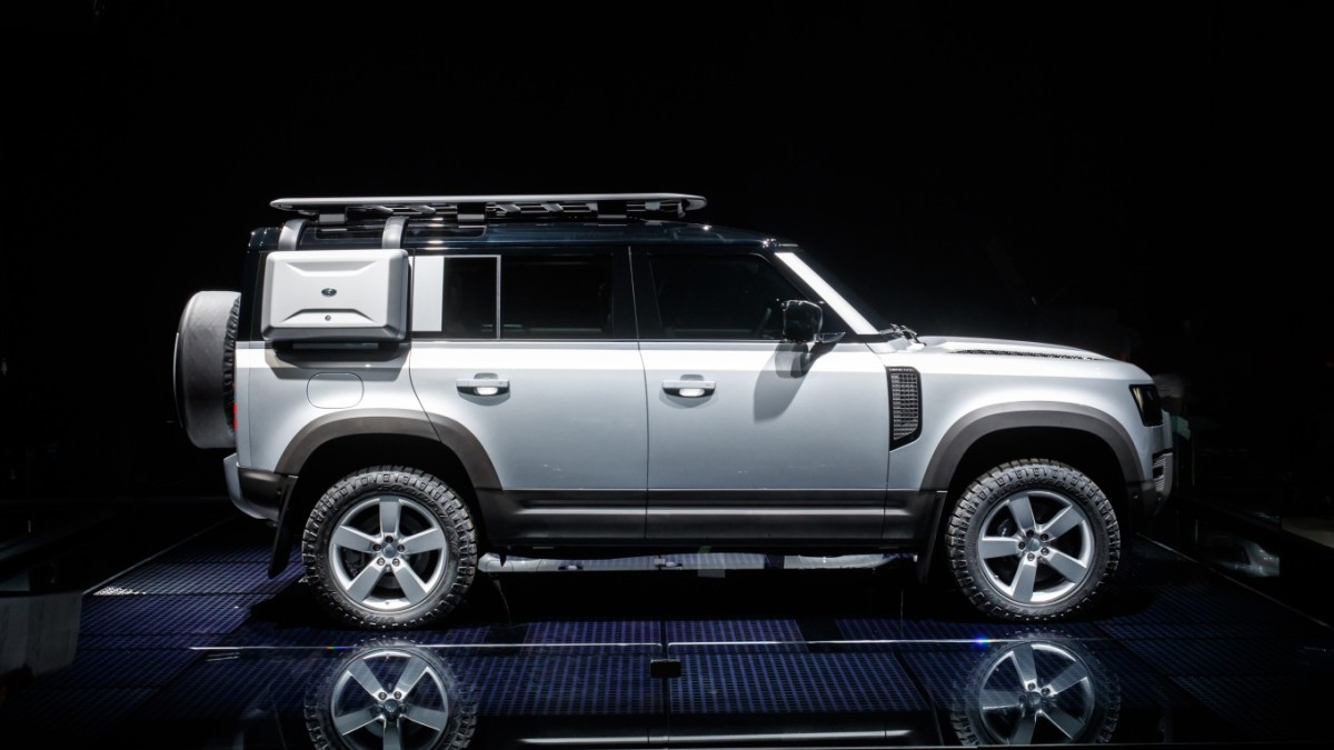 Land Rover Defender