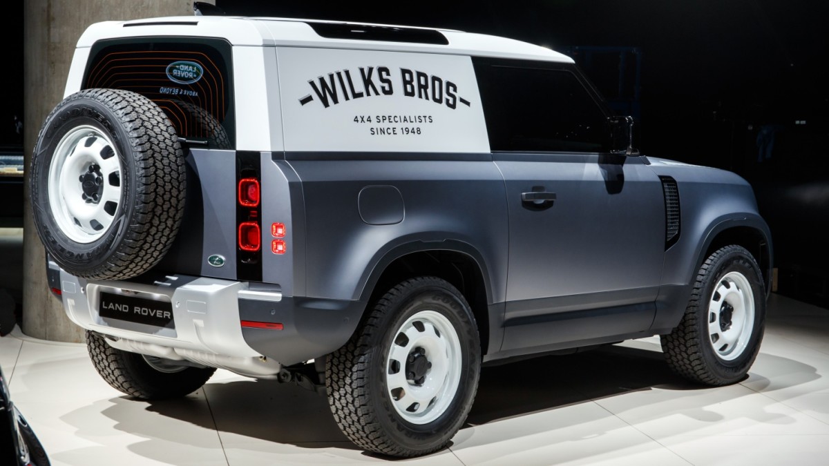 Land Rover Defender