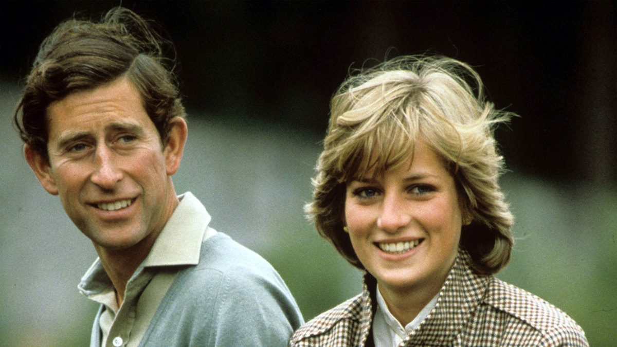 British Royals - 1980s Prince Charles and Princess Diana During Their Honeymoon in the Grounds of Balmoral Castle Scotland DIANACHARLES