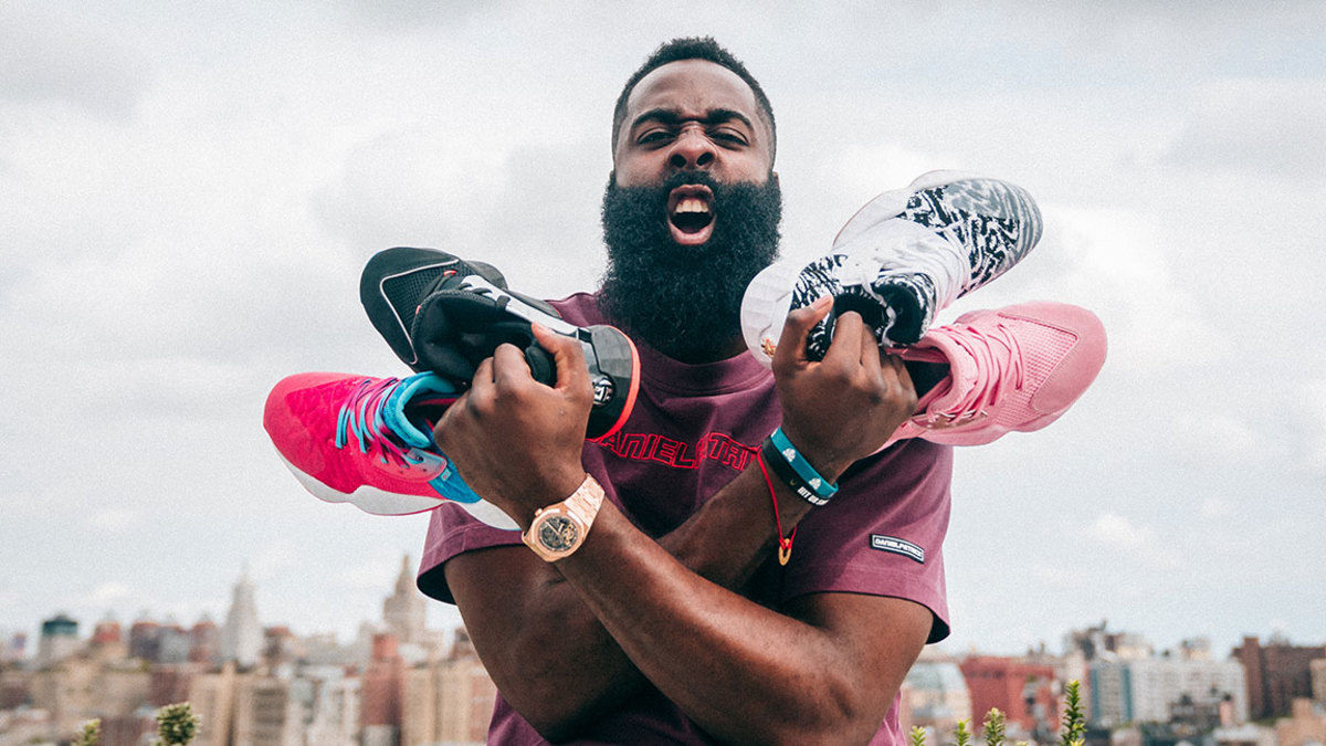 nba players wearing harden vol 4