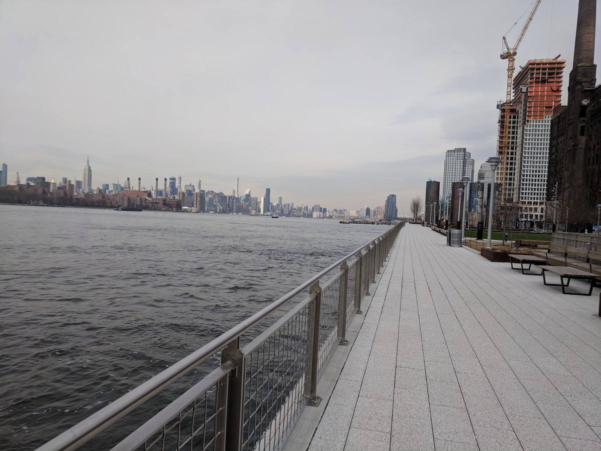 Williamsburg and Manhattan. Photo Joe Potoczak