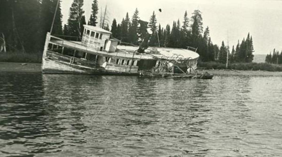 yellowstone lake