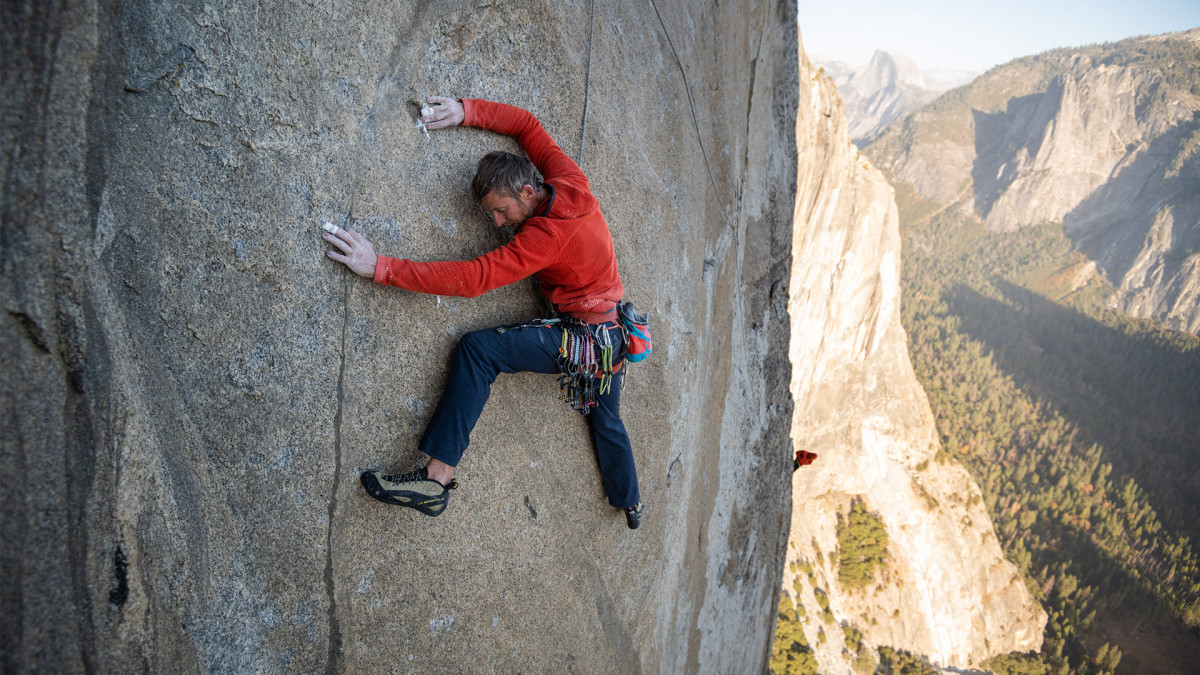 Tommy Caldwell climbing El Cap via the Passage to Freedom
