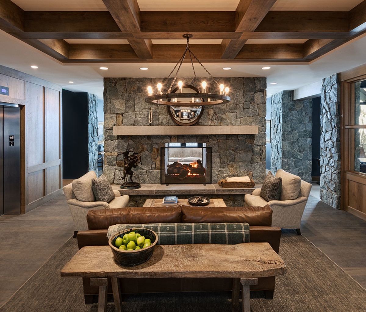 The lobby of the Snowpine