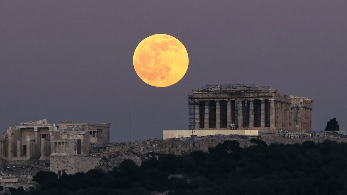 The First full Moon of 2020, Athens, Grecce - 10 Jan 2020 The Wolf Moon rises over Penteli Mountain 10 Jan 2020