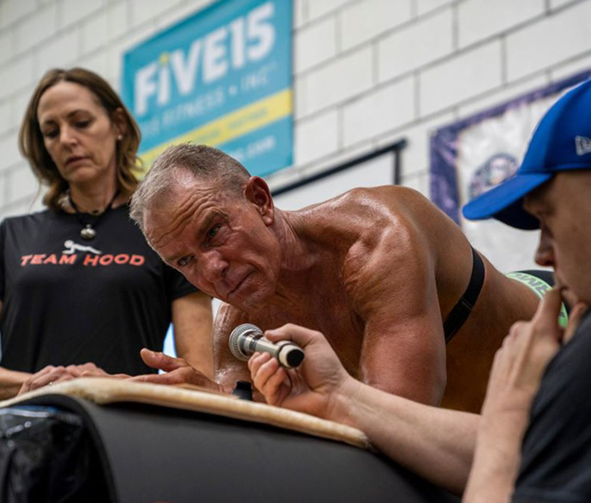 George Hood sets the longest plank record