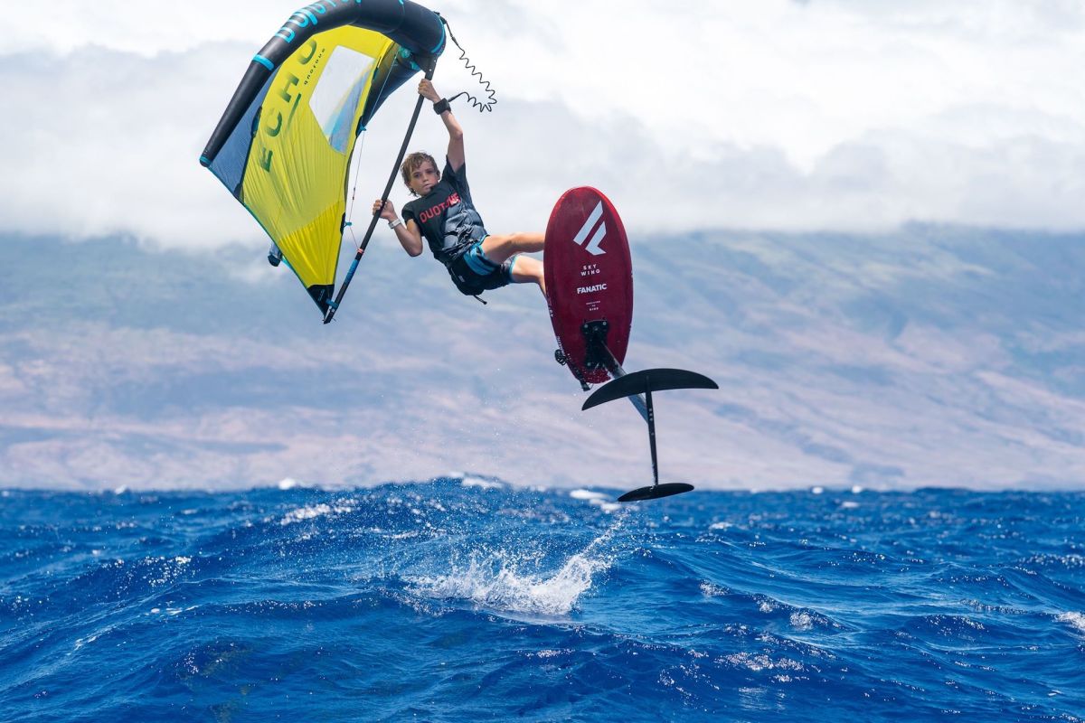 Bobo Gallagher Hawaii to Maui Crossing wing foil board ocean