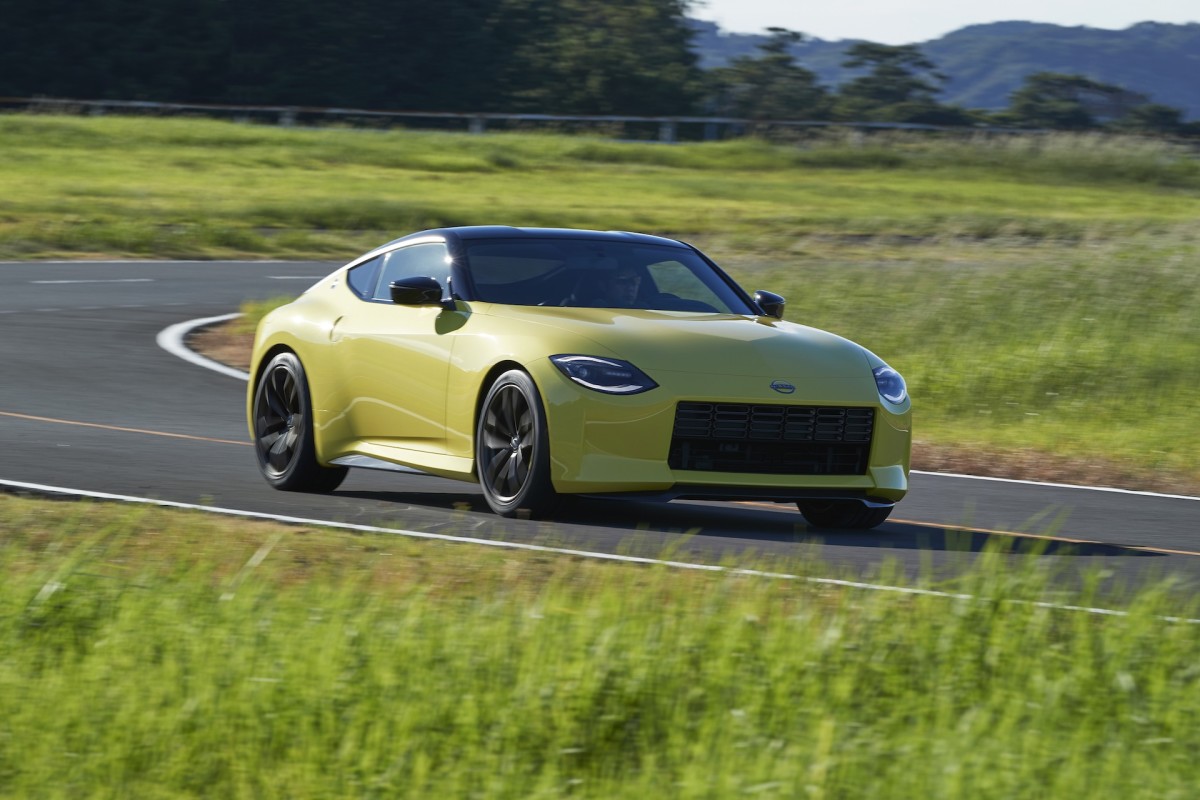 Nissan Z Proto 2021 coupe debut front profile