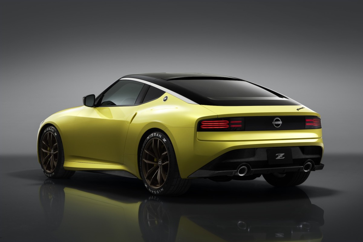 Nissan Z Proto 2021 coupe debut back end tailight