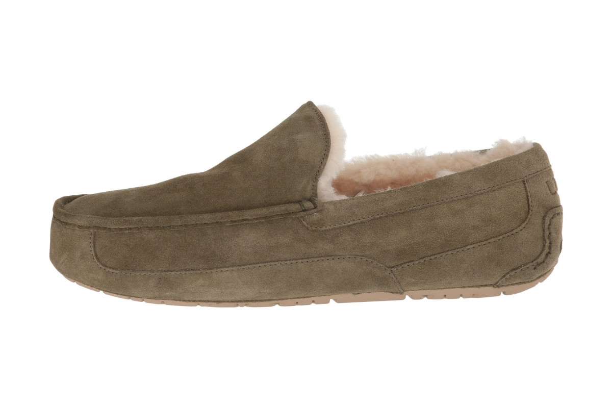UGG Ascot Slippers