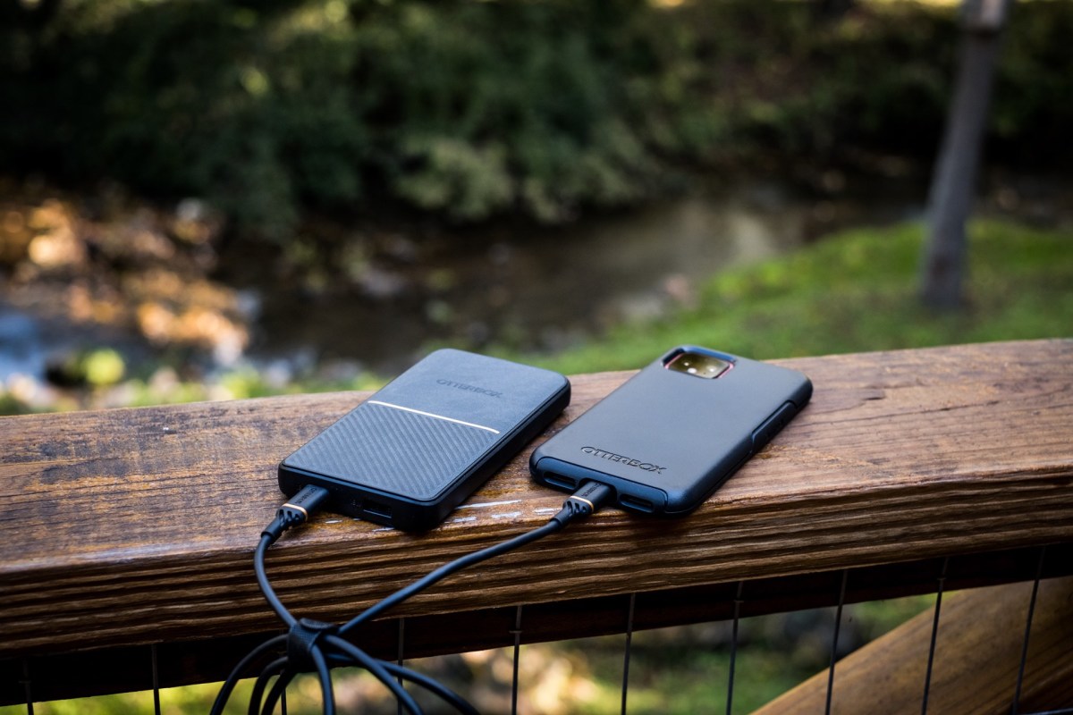 OtterBox Fast Charge charger