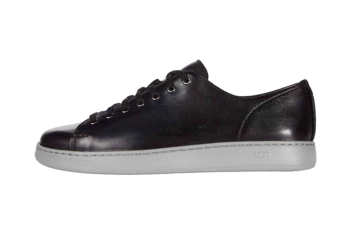 UGG Pismo Low Top Sneakers