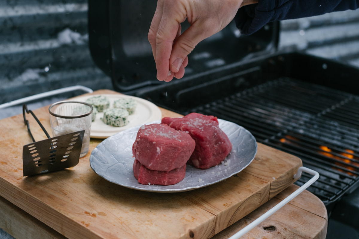 filet mignon steak with scotch butter grilled steam cooking