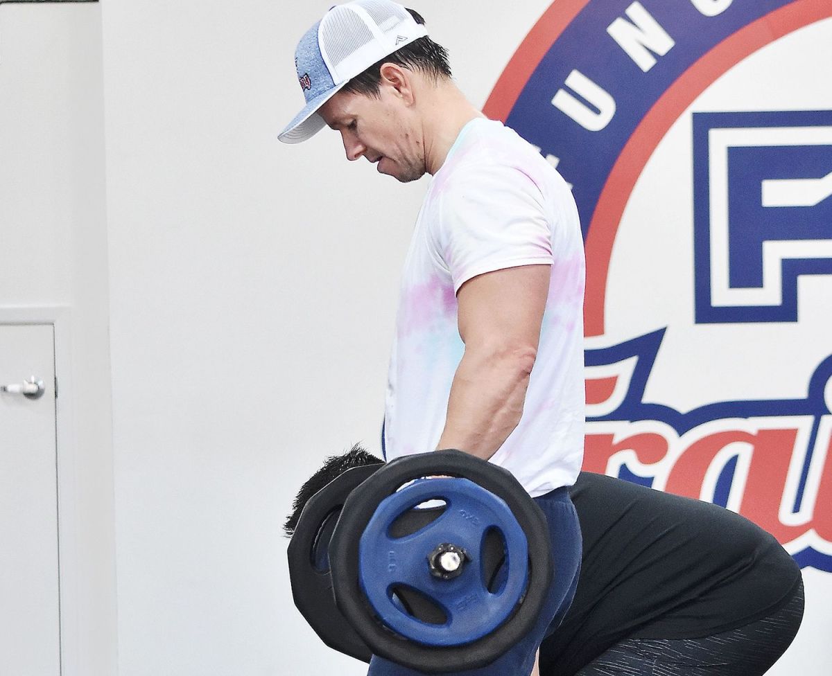 Wahlberg working out in a F45 gym.