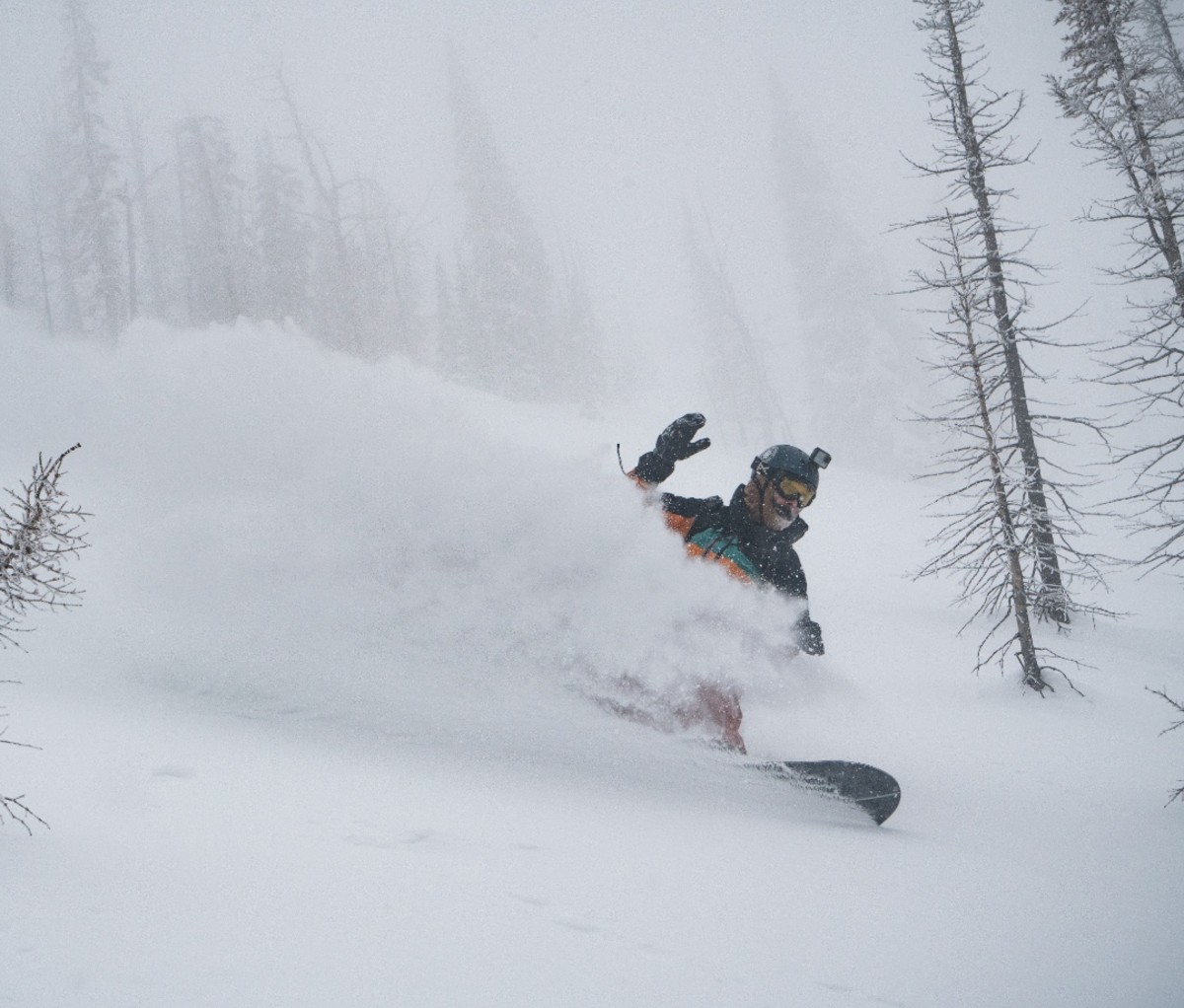 Splitboarding descent in action