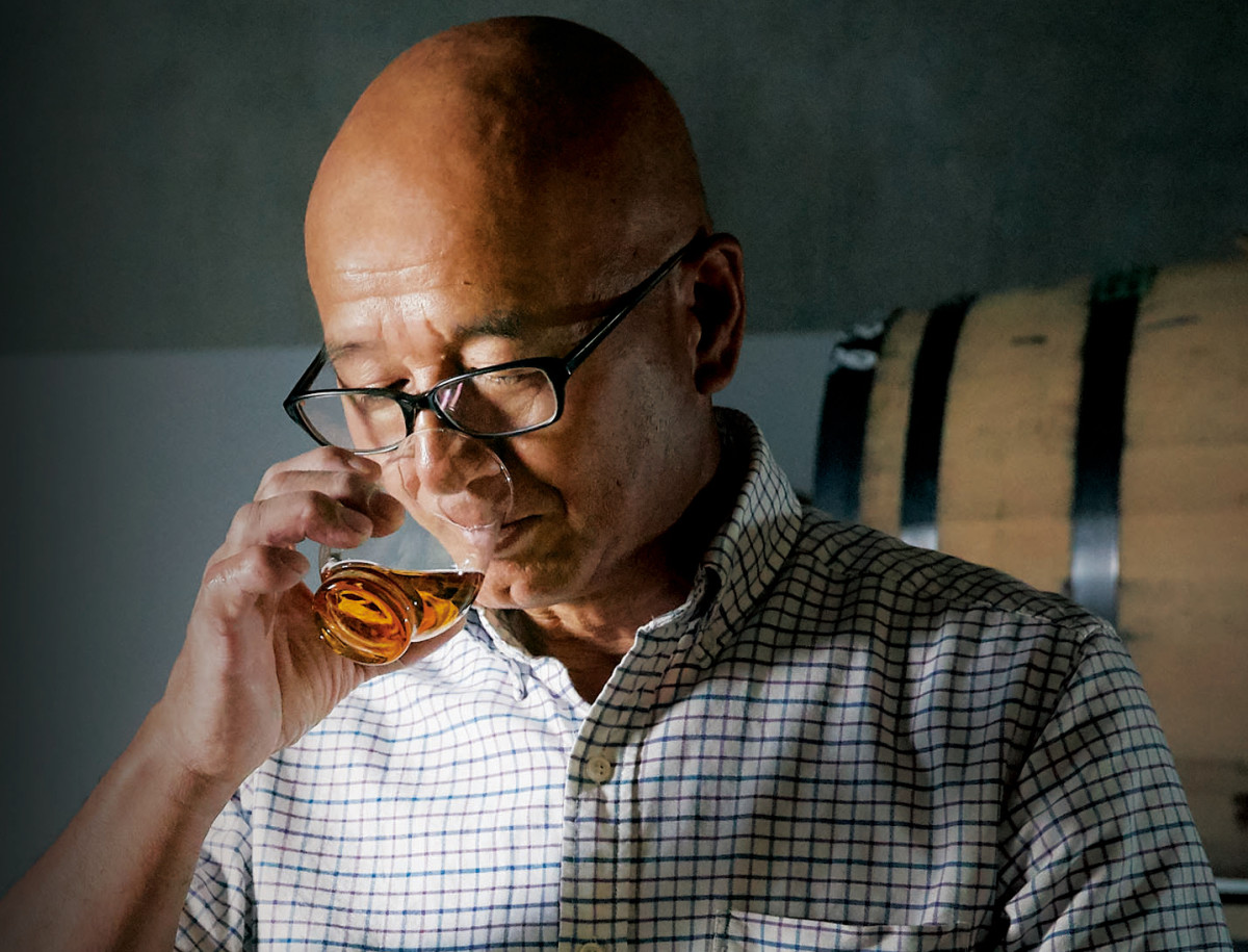 Tenjaku's master distiller, Kenji Watanabe.