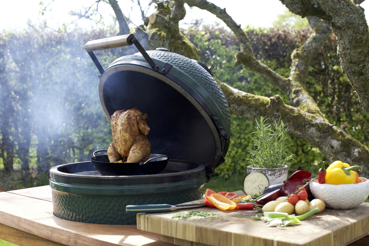 Review Big Green Egg Is Still the Ultimate Charcoal Grill Men's Journal
