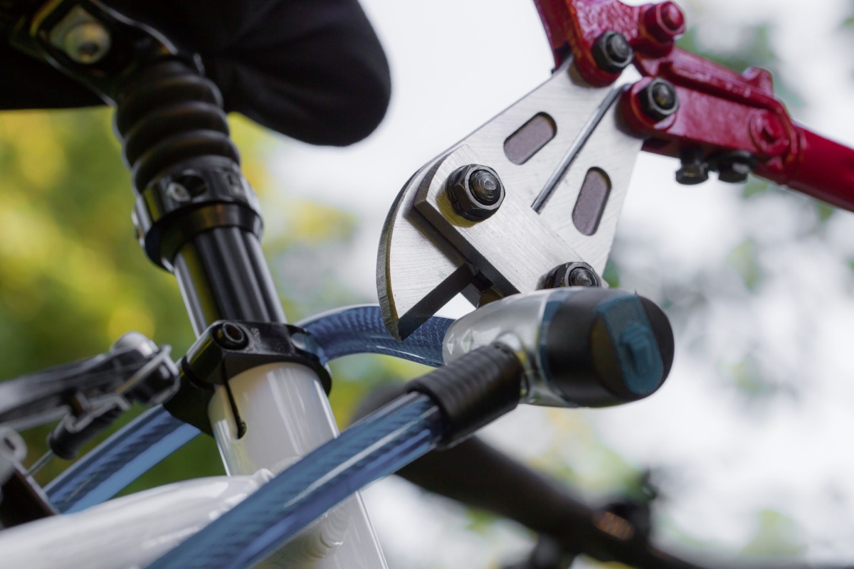 thief bicycle bike theft stolen mtb