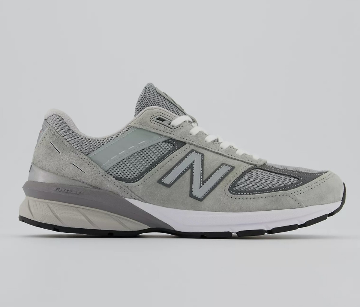 New Balance 990v5