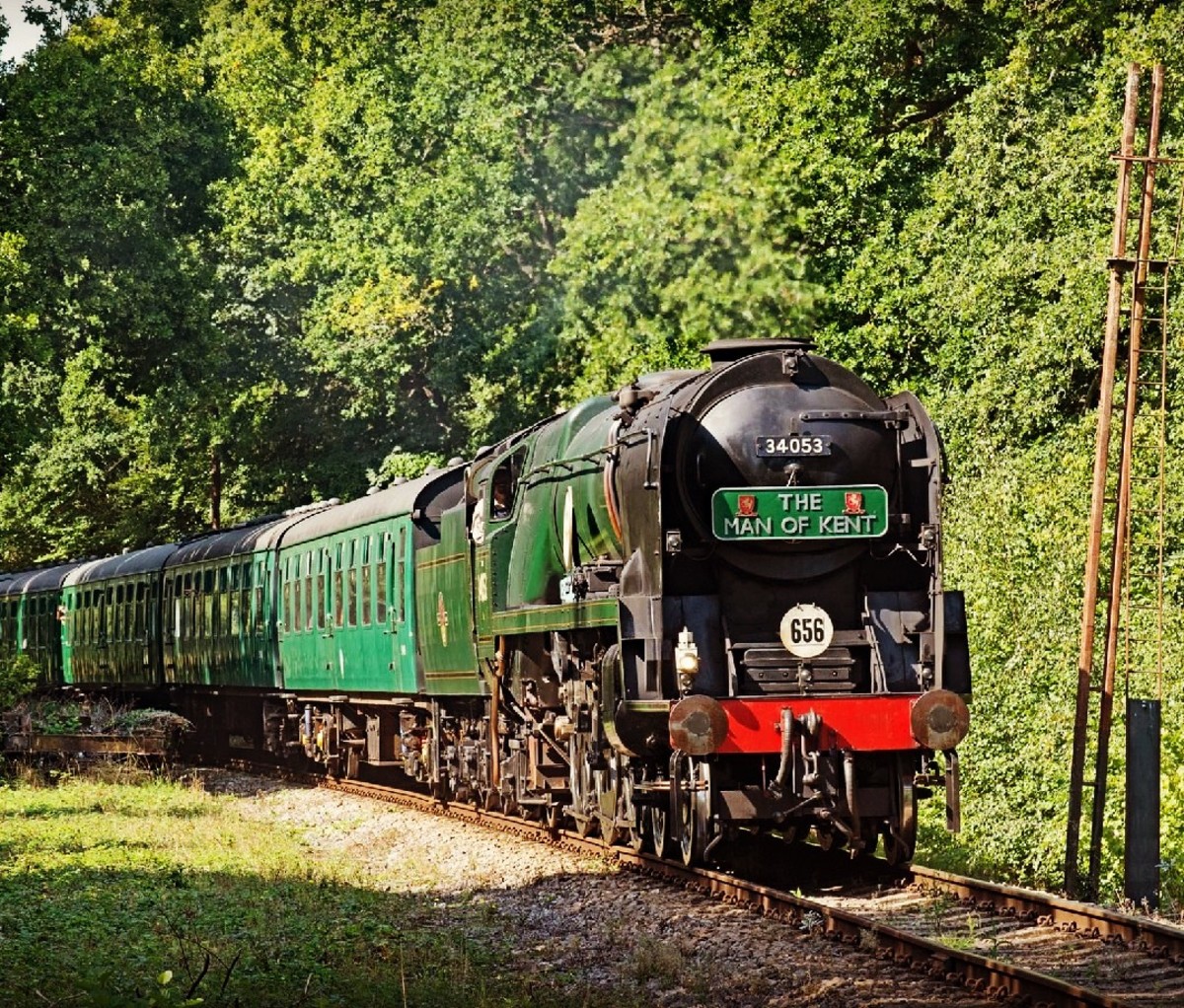 A locomotive of the Spa Valley Railway.