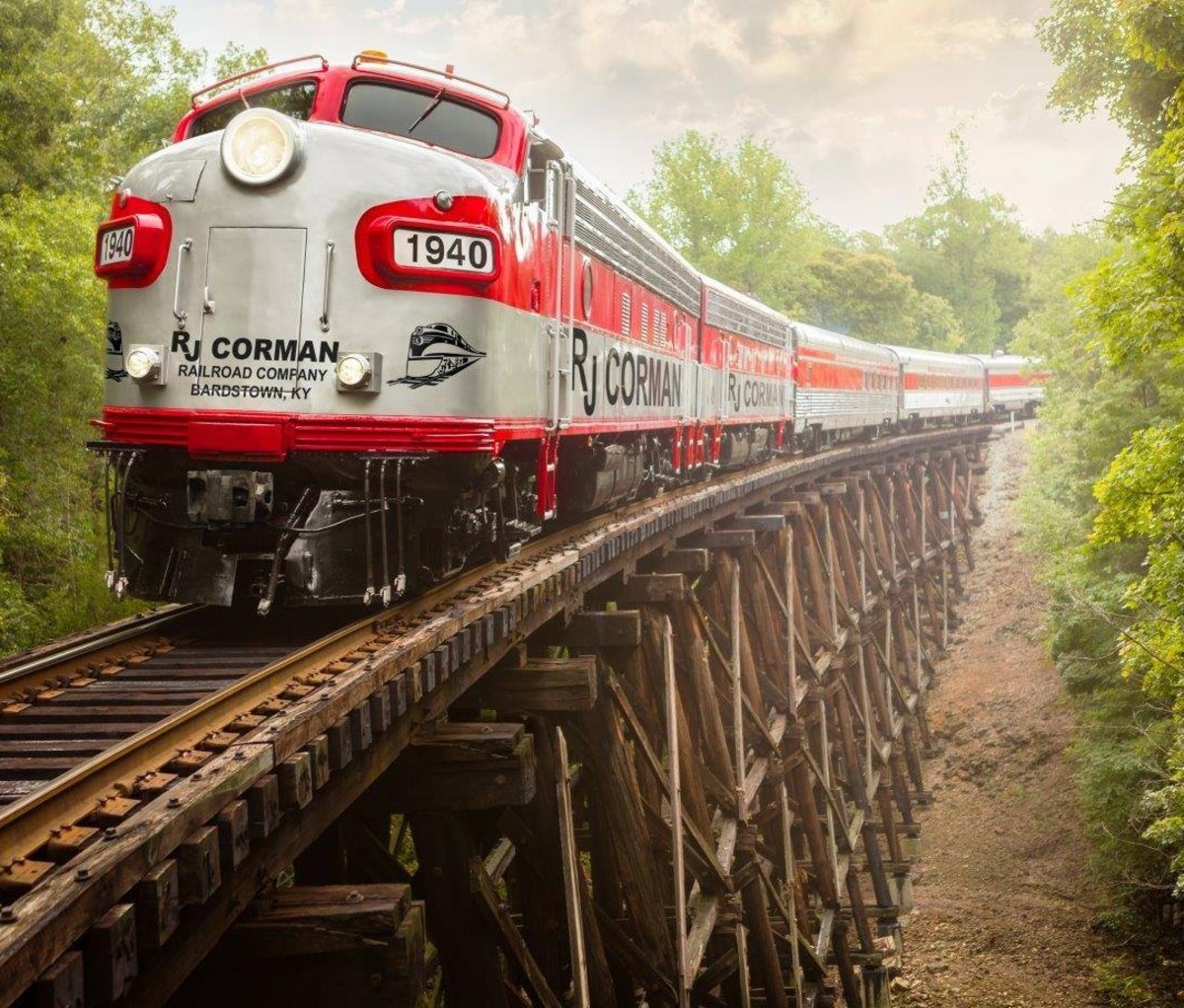 The My Old Kentucky Dinner Train on a wooden trestle.