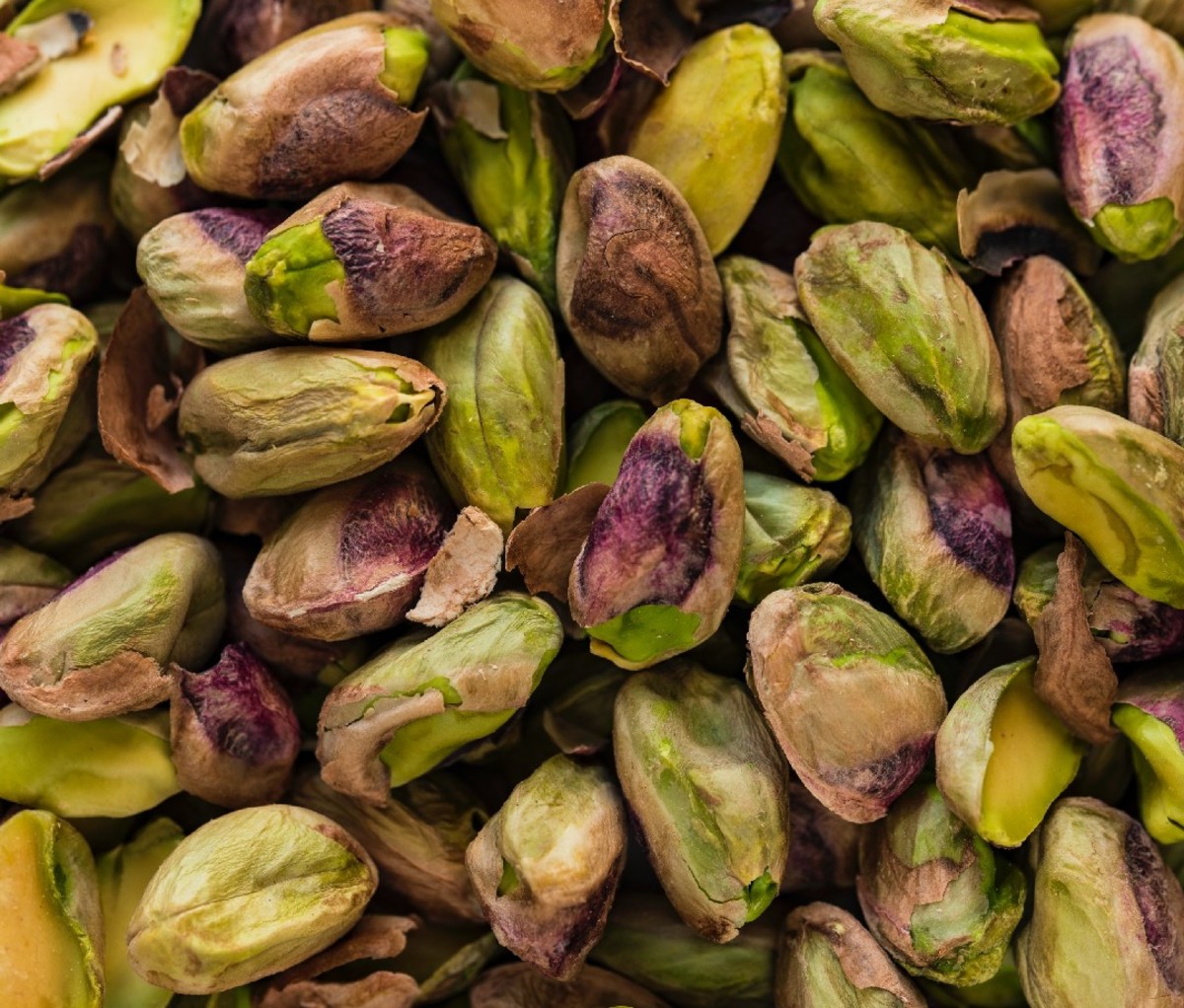 Peeled pistachios