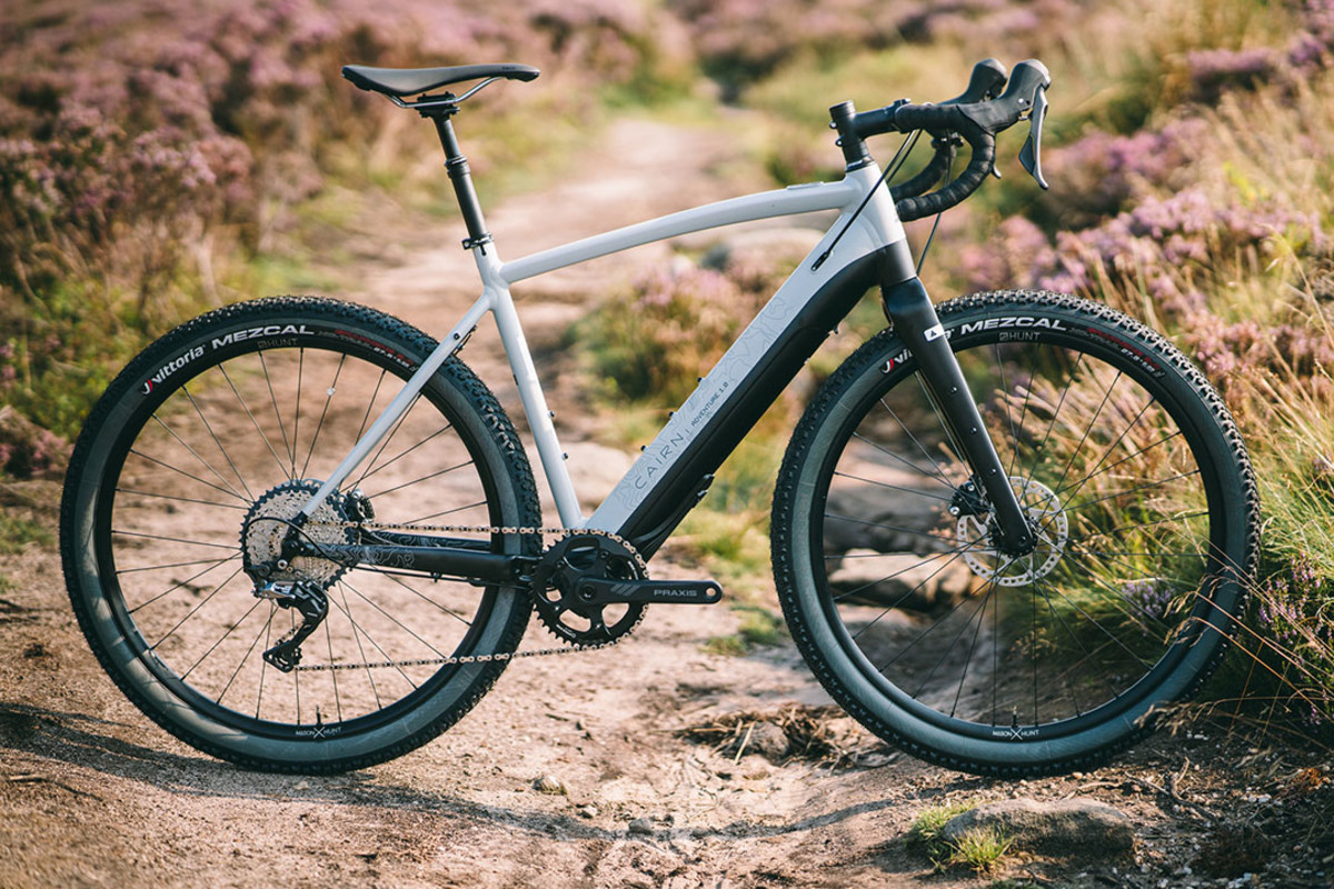 White Cairn bicycle on a dirt road