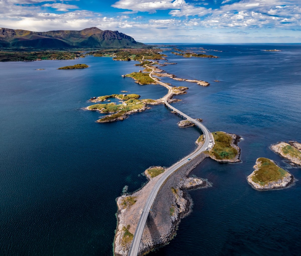 The Atlanterhavsveien (Atlantic Ocean Road) was named Norway's Construction of the Century in 2005.