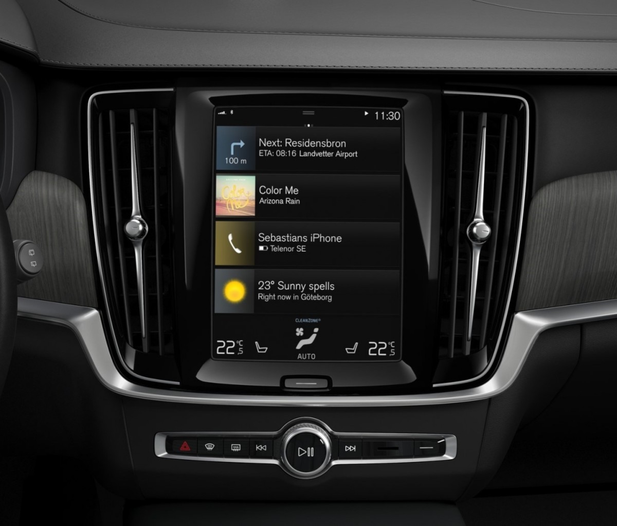 Volvo V90 Cross Country infotainment screen