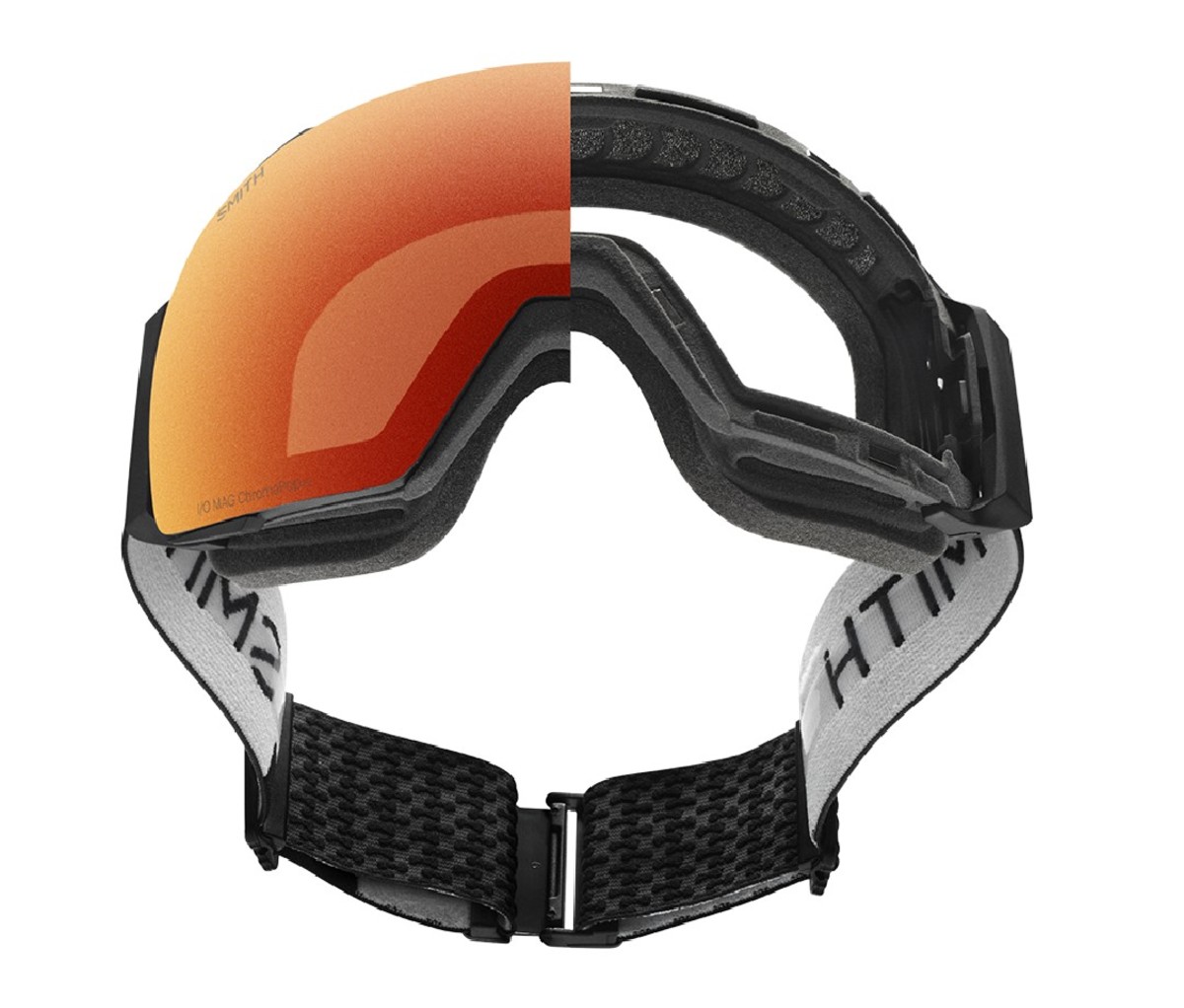 A pair of Smith’s New I/O MAG Imprint 3D snow goggles