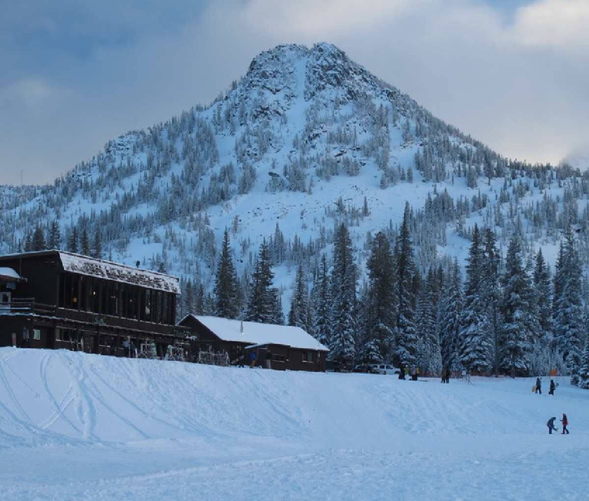 Full shot of base, chalet and mountain at Anthony Lakes Mountain Resort