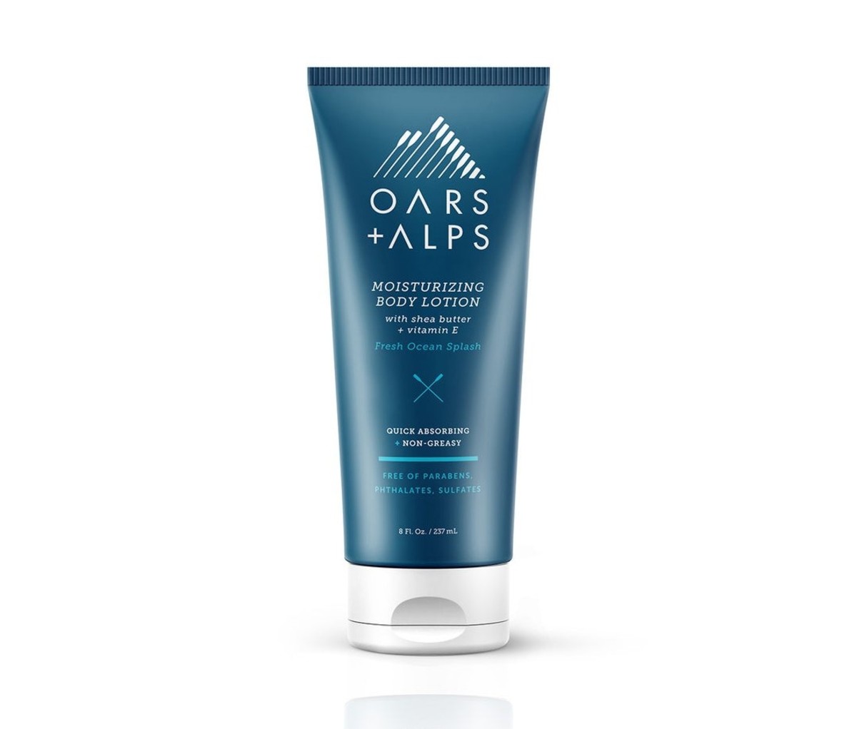 Oars + Alps Moisturizing Body Lotion