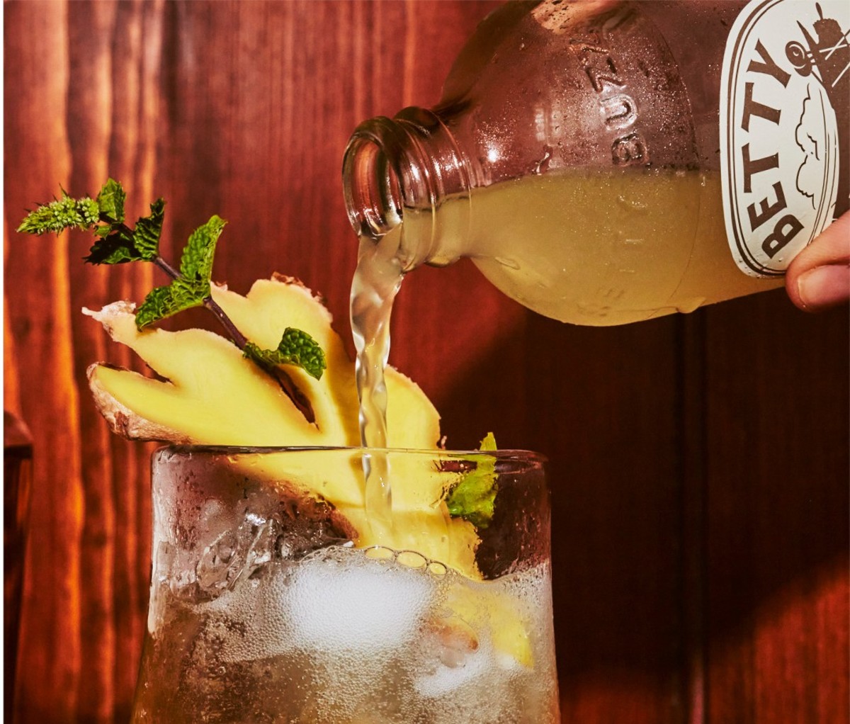 Ginger beer cocktail