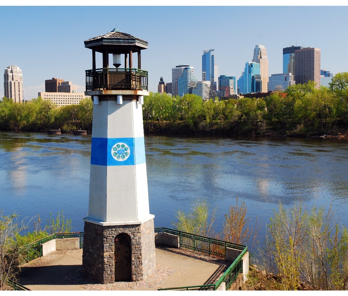 Lighthouse and lakeside view of Boom Island Park in Minneapolis