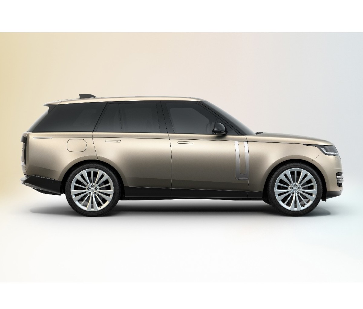 Side profile of 2022 Range Rover