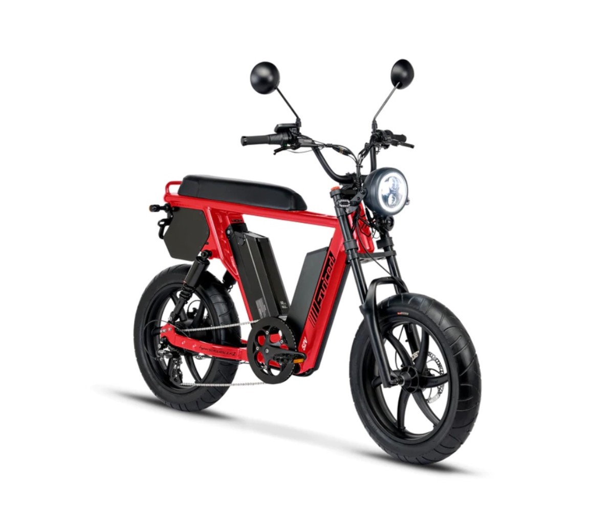 Packed with features, the Juiced HyperScrambler 2 is a street savvy e-machine.