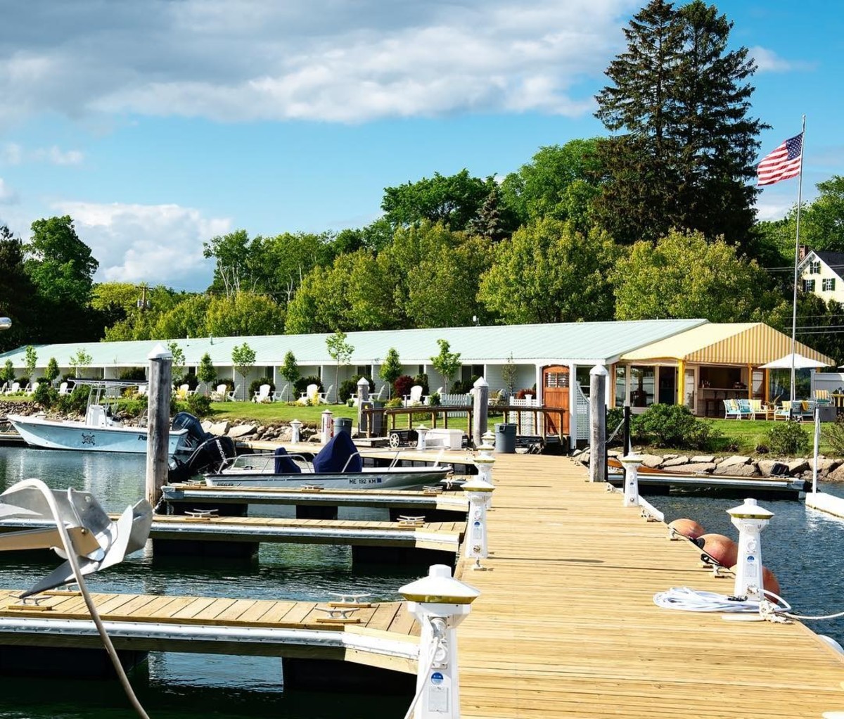 Yachtsman Hotel & Marina Club