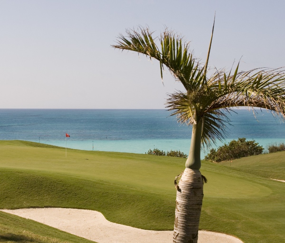 Seaside golf course in Bermuda