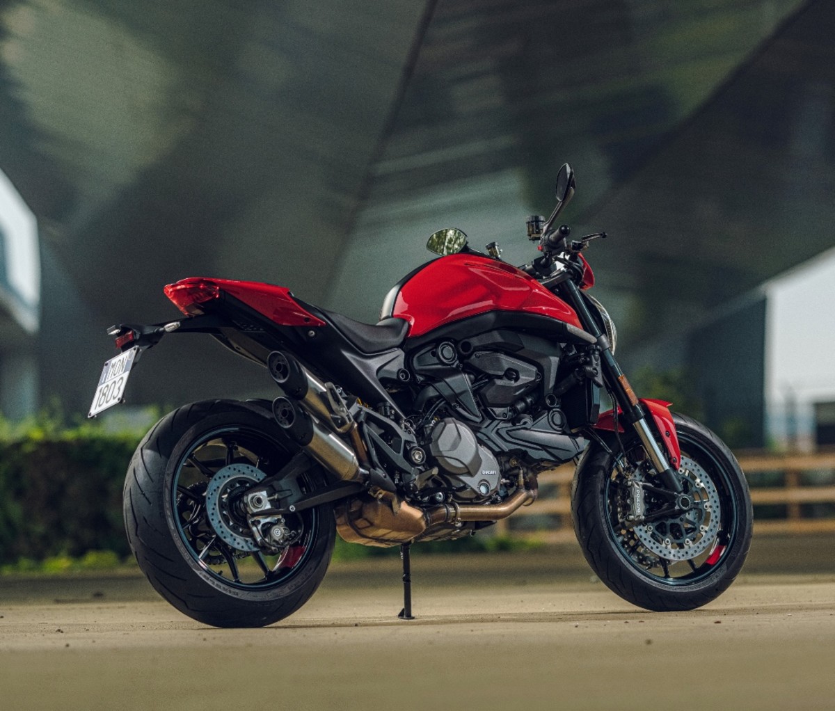 The 2022 Ducati Monster Plus gets a fresh new look.